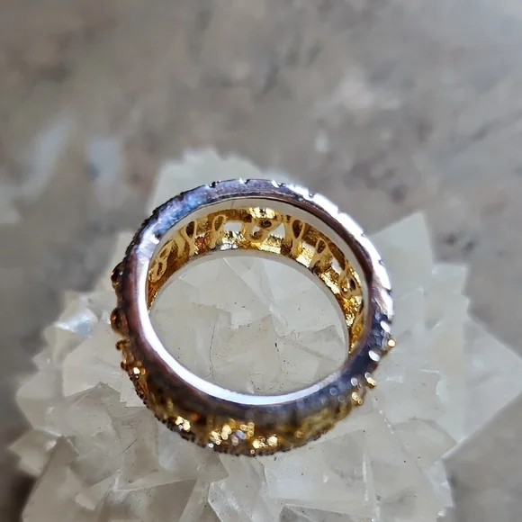 Elegant Gold and Silver Elephant Ring - Picture 8 of 16